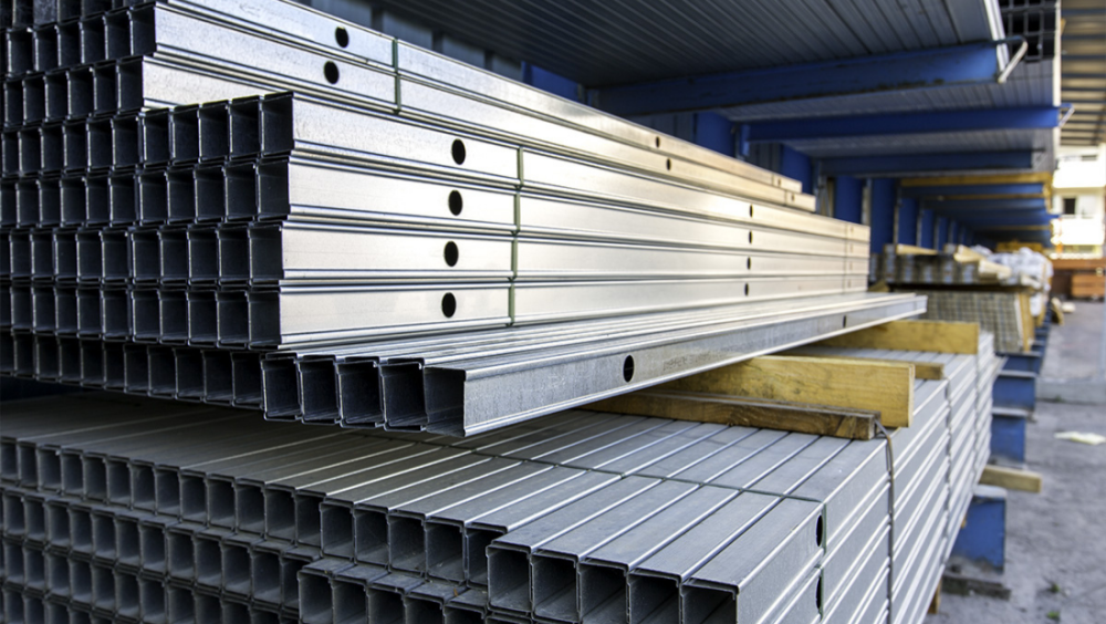 Ossature métallique, accessoire de pose, support des plaques de plâtre, plaque de plâtre, ossature métallique, composée de rails, montants, fourrures, accessoires de pose, m+ materiaux